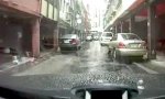 Lustiges Video : Auf den Straßen Singapurs