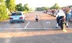 Funny Video : BMW e34 vs Motorrad