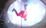 Funny Video - Spiderman im Windkanal