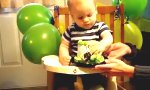 Funny Video : Der erste Geburtstagskuchen