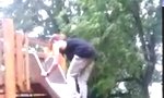 Lustiges Video - Rutschen auf allen Fünfen