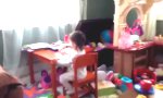 Funny Video - Freak im Kinderzimmer