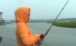 Funny Video : Fischen am Kanal