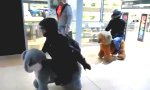 Lustiges Video : Wettrennen im Einkaufszentrum