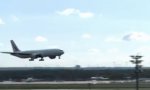 Movie : Boeing 777 Landung