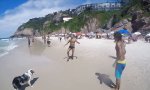 Strandfußball mit den Zweibein-Buddies