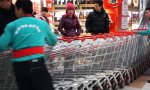 Movie : Mit den Einkaufskörben in den zweiten Stock