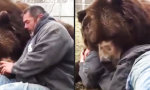 Lustiges Video - 635kg wollen auch mal kuscheln