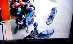 Funny Video : Moped ausparken in 41 Zügen