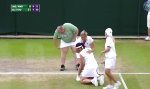 Funny Video : Tennis-Fan mit großem Maul darf selbst ran in Wimbledon