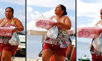 Lustiges Video : Das Nickerchen am Strand ist vorbei