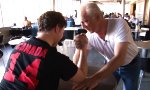 Movie : So gewinnt man im Armdrücken