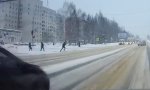 Lustiges Video - Winterstraßensprinter