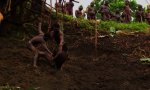 Lustiges Video : Bungee-Springen für Hartgesottene