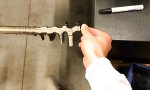 Lustiges Video : Mit ungeschliffenen schlüsseln spielen