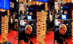 Lustiges Video - Karatemeister spielt Jenga