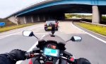 Lustiges Video : Road Rage mit Twist: Dieser Biker hat einen Plan