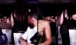 Movie : Achselkontrolle als Inkognito-Blick