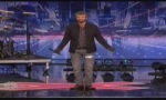 Lustiges Video : Mit Mega-Instrument zur Talenteshow